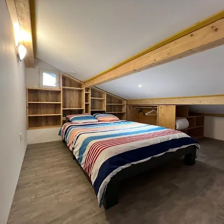 La Apartment *
